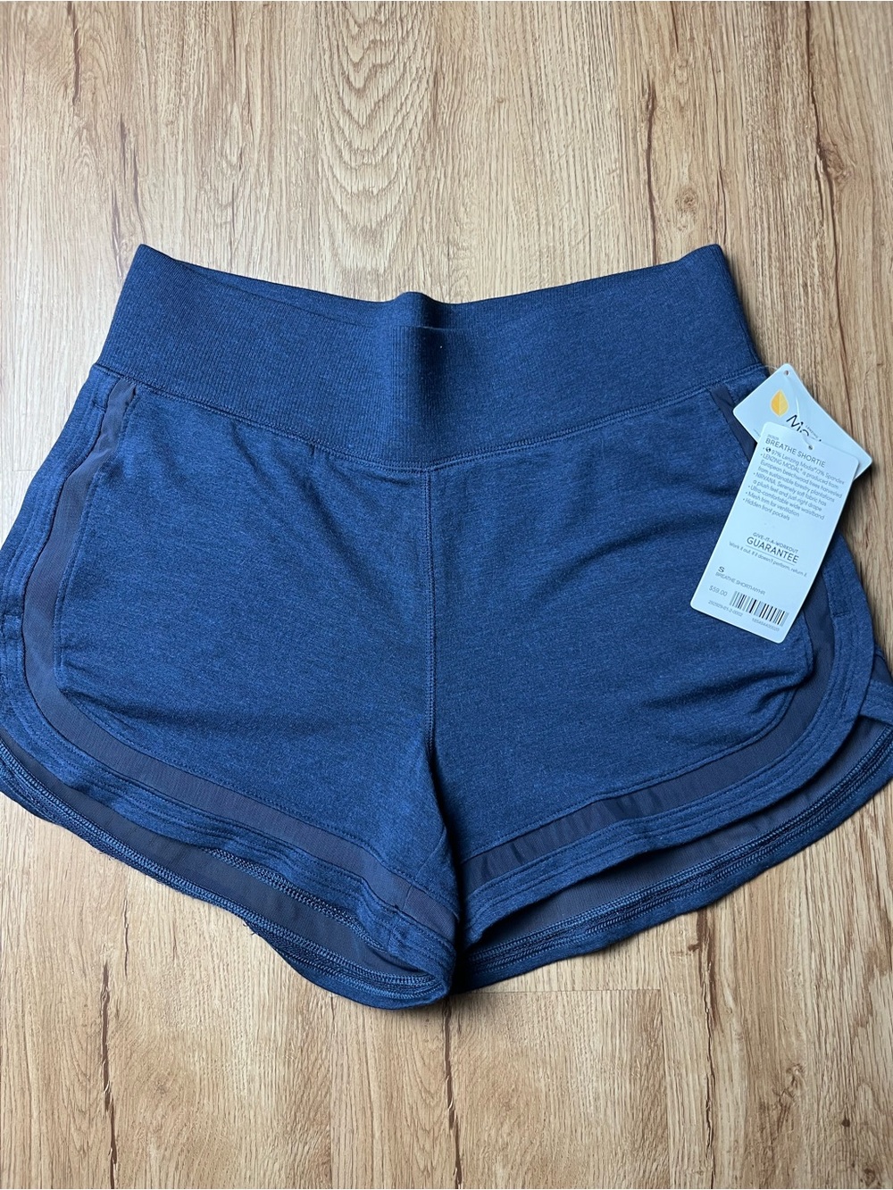 NWT Athleta Breathe Shortie Navy Heather Shorts Size Small